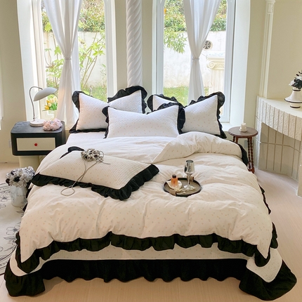 91家纺网 家纺一手货源 找家纺 （总）慕希 2025新款水洗棉花边夹棉床盖款四件套