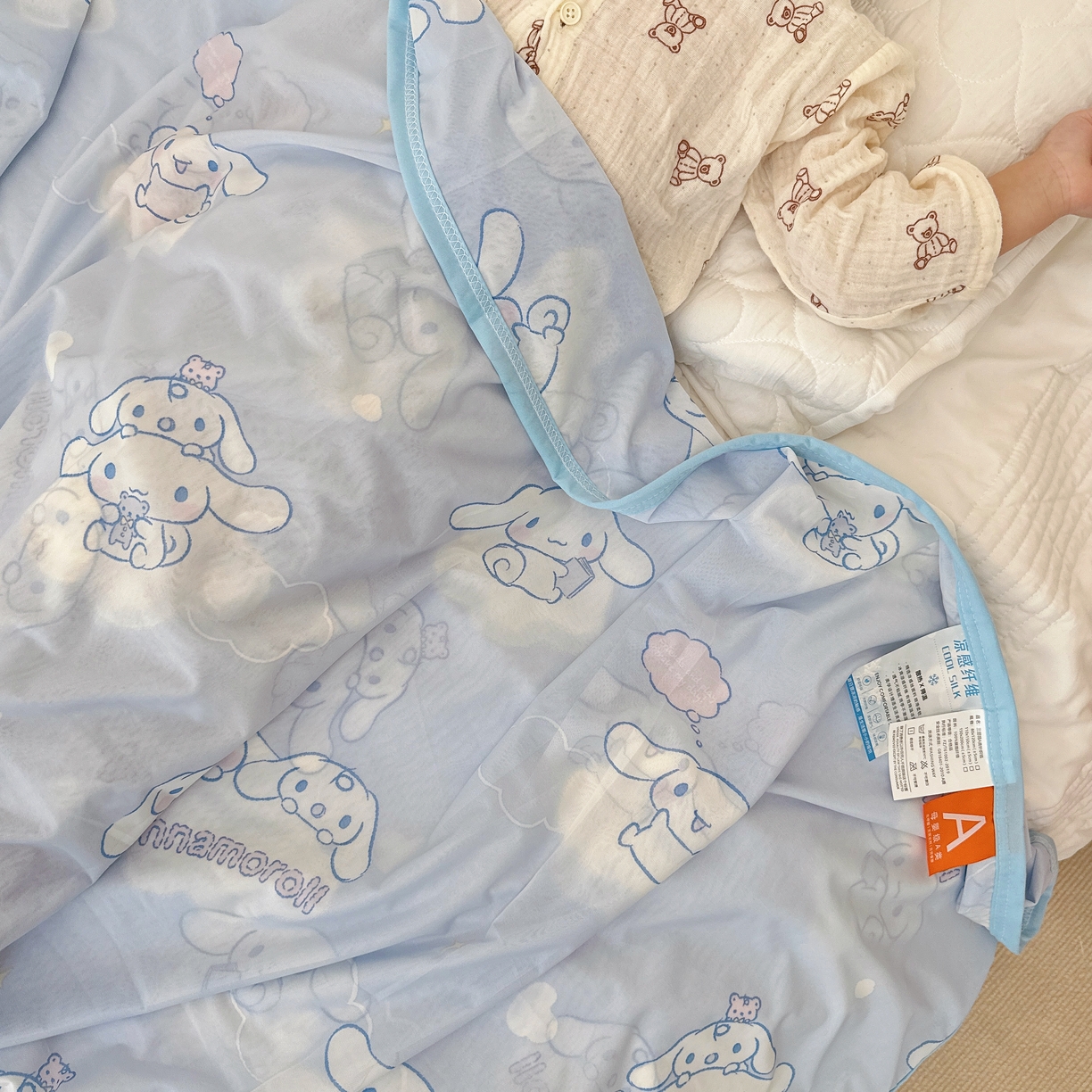 91家纺网 家纺一手货源 找家纺 兜米家居 2025新款三丽鸥夏季新品凉感毯盖毯 玉桂狗