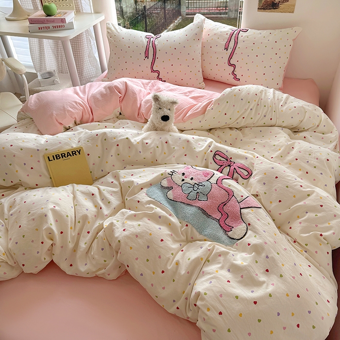 91家纺网 家纺一手货源 找家纺 耀达家居 2025新款A类水洗棉毛巾绣四件套 甜心猫咪