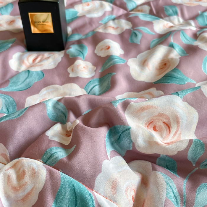 91家纺网 家纺一手货源 找家纺 宝士康家纺 2025新款10A抗菌双层纱豆豆绒夏被 夏日玫瑰