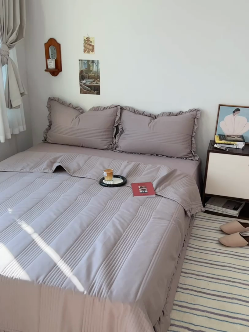 91家纺网 家纺一手货源 找家纺 六巷胡同 2025新款韩国INS博主同款绗缝水洗纱夏被四件套 迷雾灰