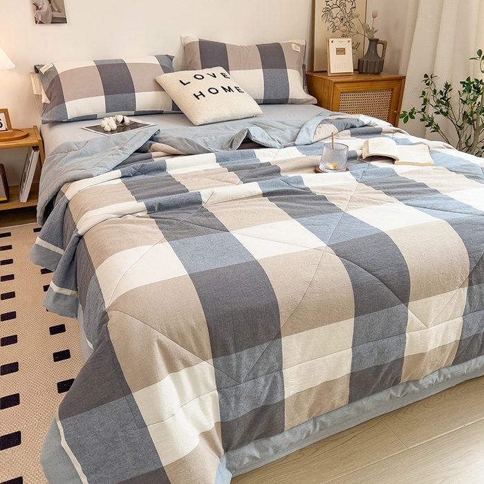 91家纺网 家纺一手货源 找家纺 宝士康家纺 2025新款10A抗菌无印风夏被 被子被芯 深蓝大格