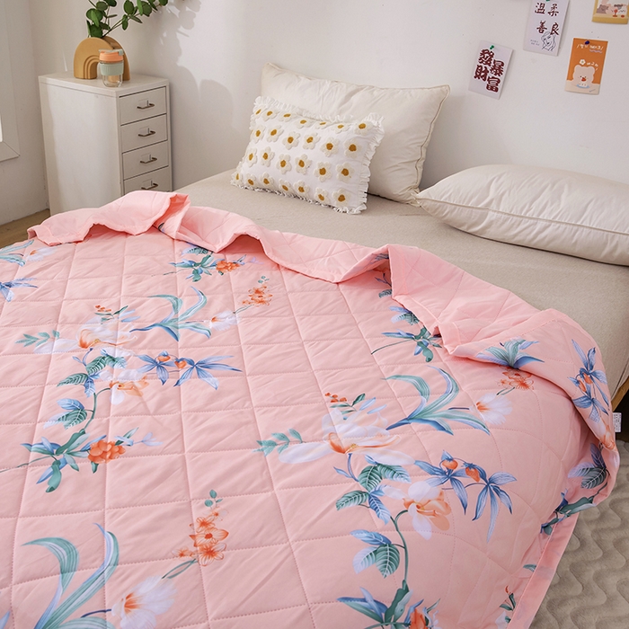 91家纺网 家纺一手货源 找家纺 富艺隆 2025新款超声波亲肤绒夏被夏凉被直播爆款超声波夏被空调被 花开