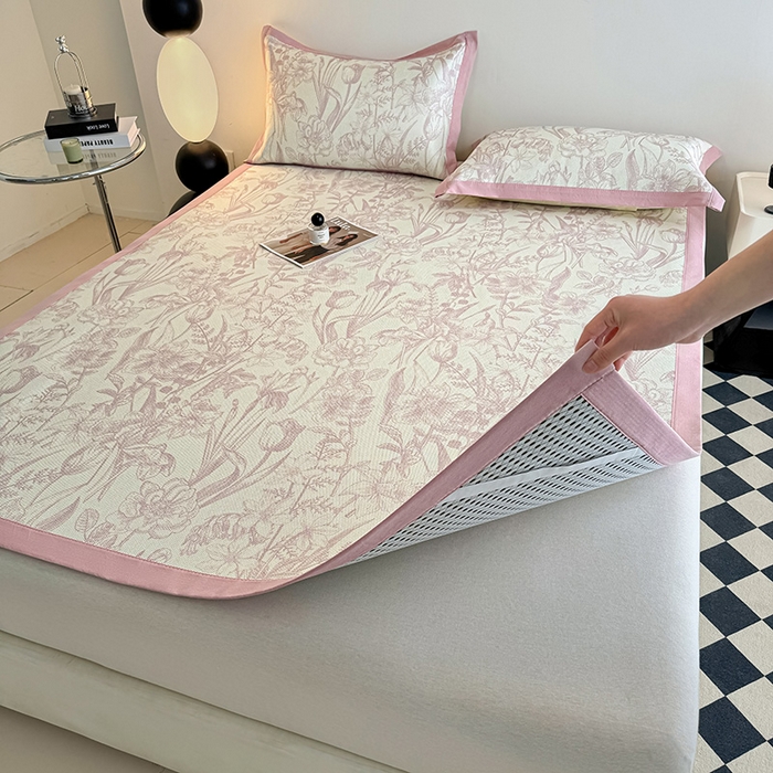 91家纺网 家纺一手货源 找家纺 格真2025新款简约印花冰藤席席子凉席 莫奈花园-粉