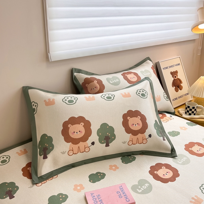 91家纺网 家纺一手货源 找家纺 2025新款懒猫600D数码印花冰藤凉席 狮子王