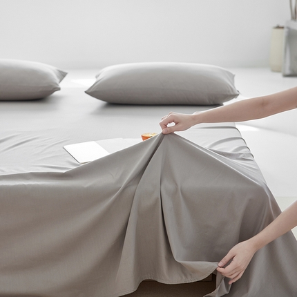 91家纺网 家纺一手货源 找家纺 2025新款A类40S全棉糯感大雁纹提花单品床单 浅灰