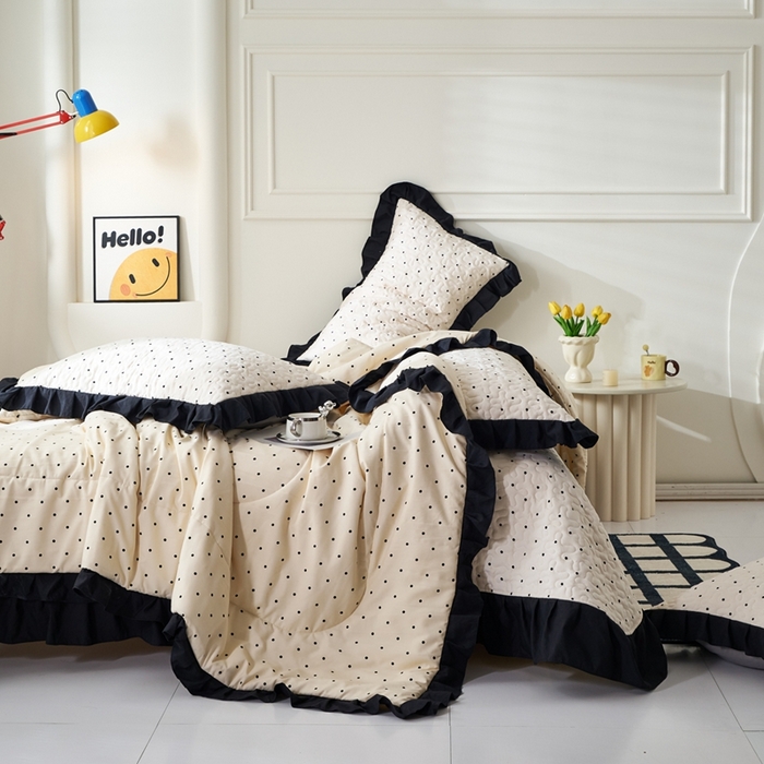 91家纺网 家纺一手货源 找家纺 蝶帕家纺 2025新款法式赫本风韩版花边床盖款夏被四件套 点点爱