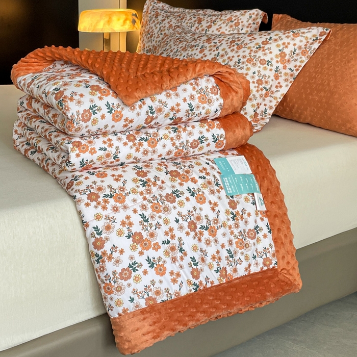 91家纺网 家纺一手货源 找家纺 宝士康家纺 2025新款10A抗菌双层纱豆豆绒夏被 小雏菊