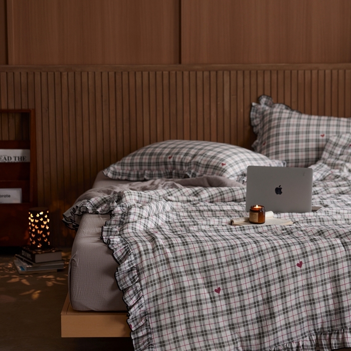 91家纺网 家纺一手货源 找家纺 安莱生活 2025新款全棉精梳棉双层纱绉纱数码印花夏凉被 海派甜心-灰  夏被