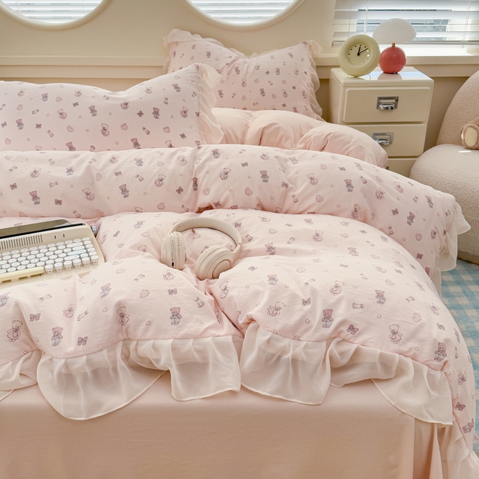 91家纺网 家纺一手货源 找家纺 苏拉家居 2025新款雪纺花边云感提花针织双层纱四件套 宠你