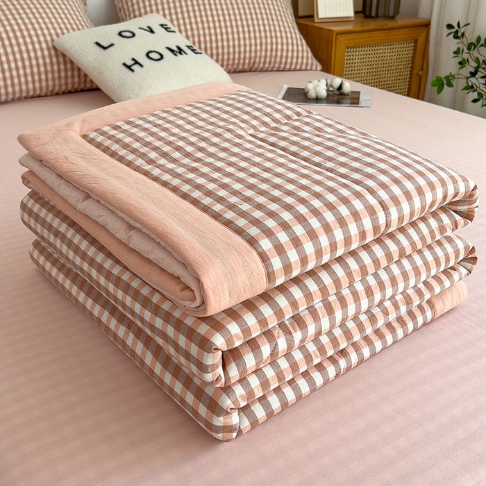 91家纺网 家纺一手货源 找家纺 宝士康家纺 2025新款10A抗菌无印风夏被四件套 玉小格