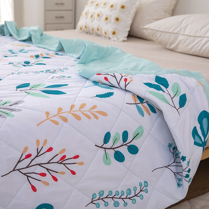 91家纺网 家纺一手货源 找家纺 富艺隆 2025新款超声波亲肤绒夏被夏凉被直播爆款超声波夏被空调被 春语