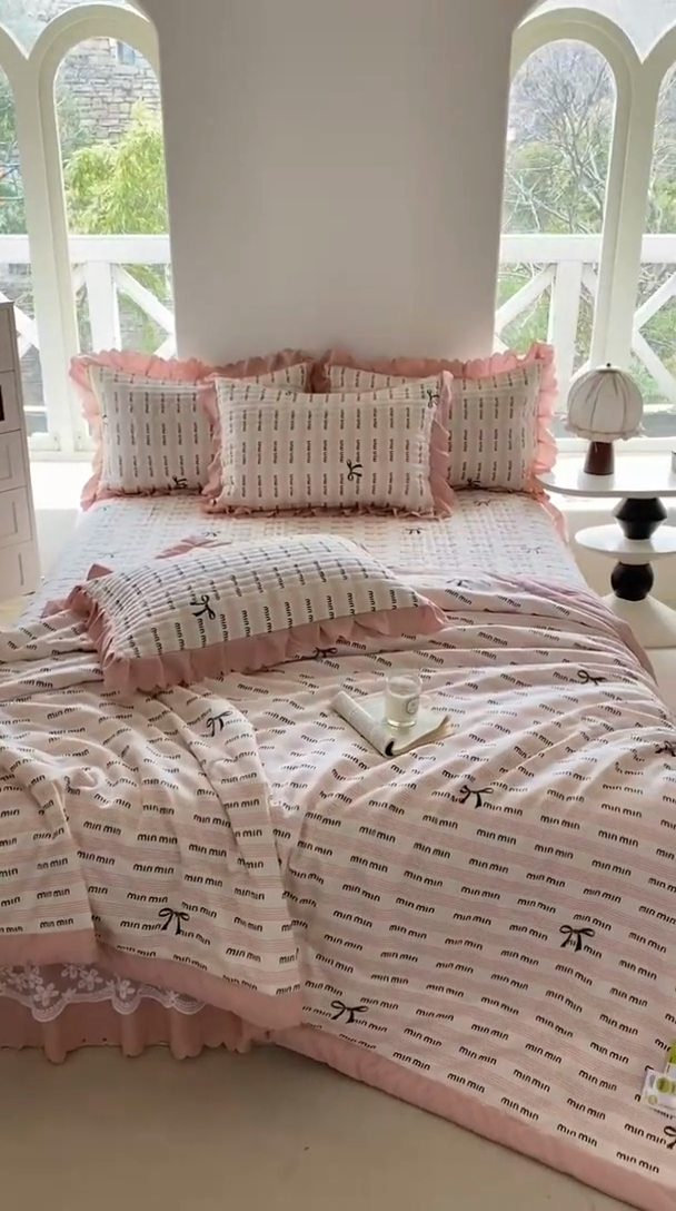 91家纺网 家纺一手货源 找家纺 2025新款直播热款A类针织棉双层纱床盖款夏被四件套 min-粉