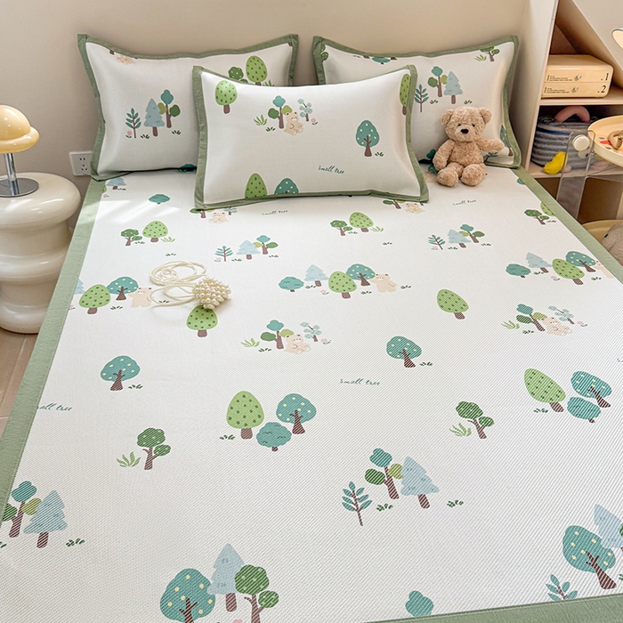 91家纺网 家纺一手货源 找家纺 2025新款懒猫600D数码印花冰藤凉席 森林小熊