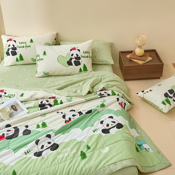 91家纺网 家纺一手货源 找家纺 宝士康家纺 2025新款10A抗菌全棉夏被四件套（床笠款） 森林熊猫