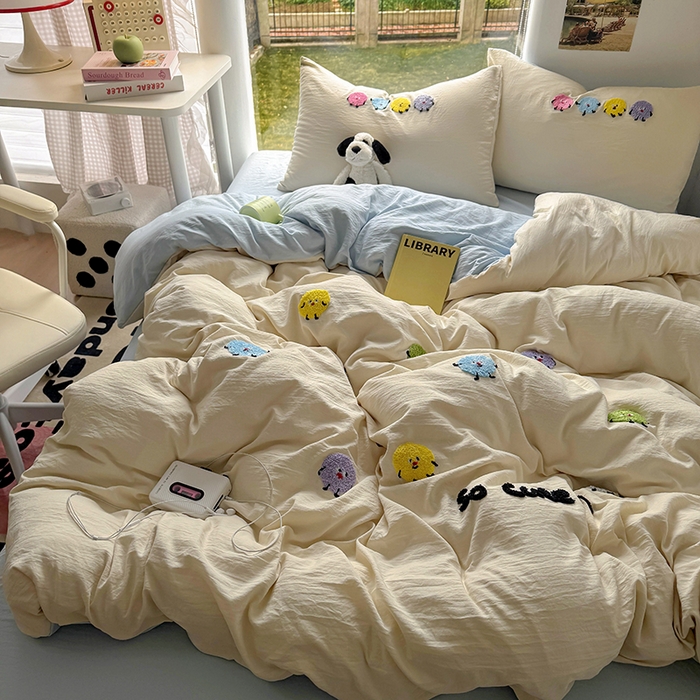 91家纺网 家纺一手货源 找家纺 耀达家居 2025新款A类水洗棉毛巾绣四件套 奇趣豆-燕麦