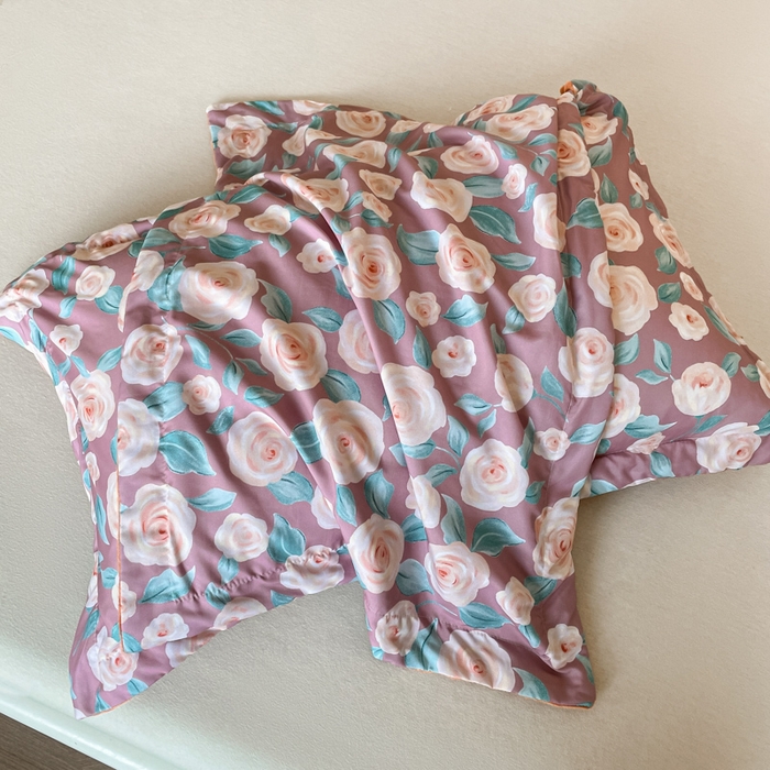 91家纺网 家纺一手货源 找家纺 宝士康家纺 2025新款10A抗菌双层纱豆豆绒夏被 夏日玫瑰