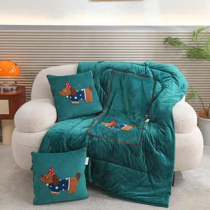 91家纺网 家纺一手货源 找家纺 （总）枕芯真意 2025新款毛巾绣刺绣小狗系列多功能抱枕被--腊肠狗