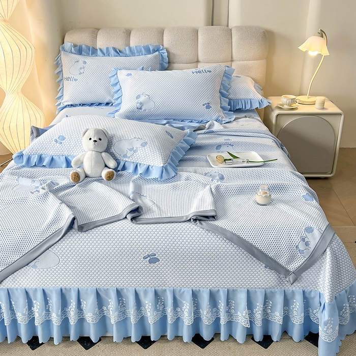 91家纺网 家纺一手货源 找家纺 2025新款A类冰豆豆提花凉席床盖 床盖款-卡皮巴拉-雾蓝