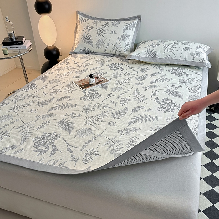 91家纺网 家纺一手货源 找家纺 格真2025新款简约印花冰藤席席子凉席 风之叶