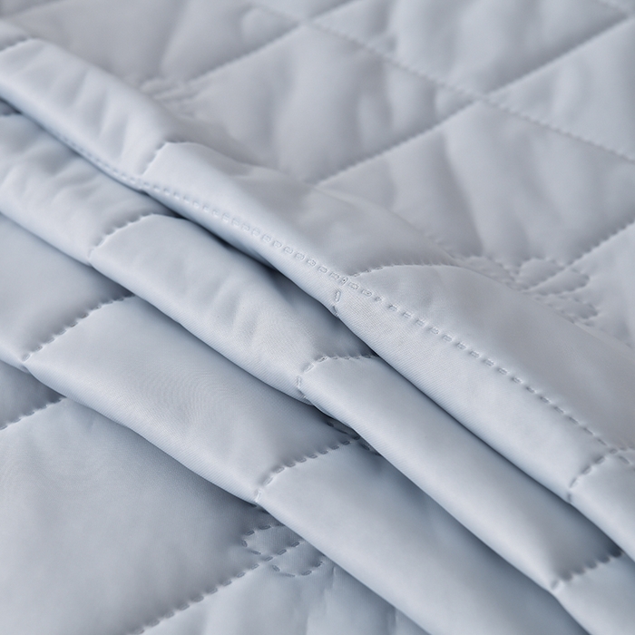 91家纺网 家纺一手货源 找家纺 眠多宝 2025新款冰激凌凉感丝纯色夏被被子被芯（跨境电商） 银灰色