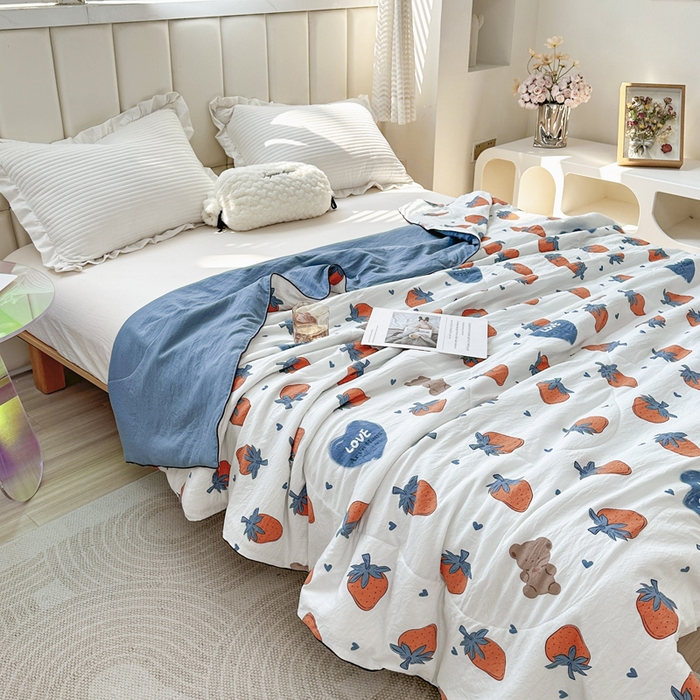 91家纺网 家纺一手货源 找家纺 富艺隆 2025新款A类水洗棉双层纱夏被水洗棉麻空调被直播爆款大豆夏被 莓天开心