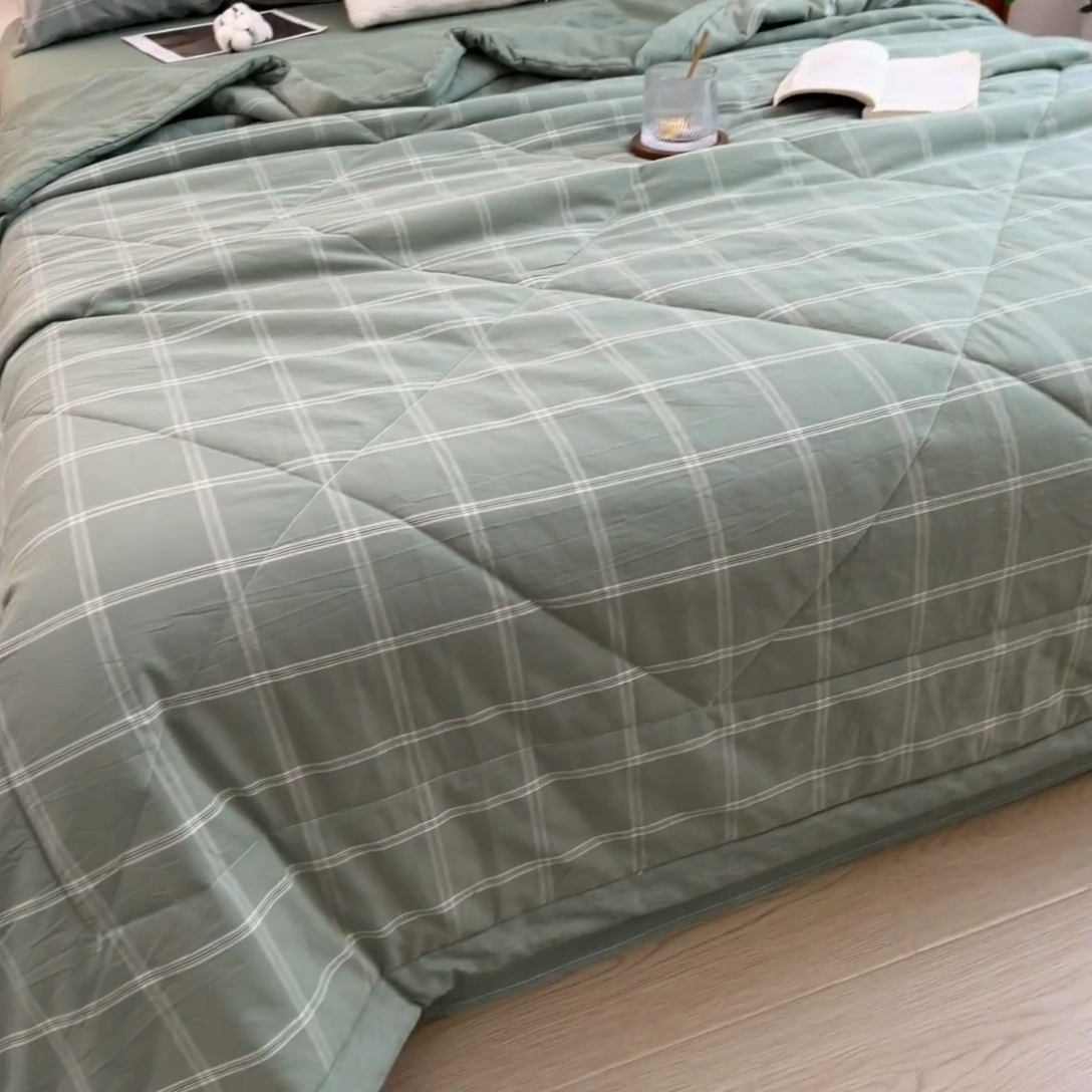 91家纺网 家纺一手货源 找家纺 宝士康家纺 2025新款10A抗菌无印风夏被 被子被芯 格韵绿
