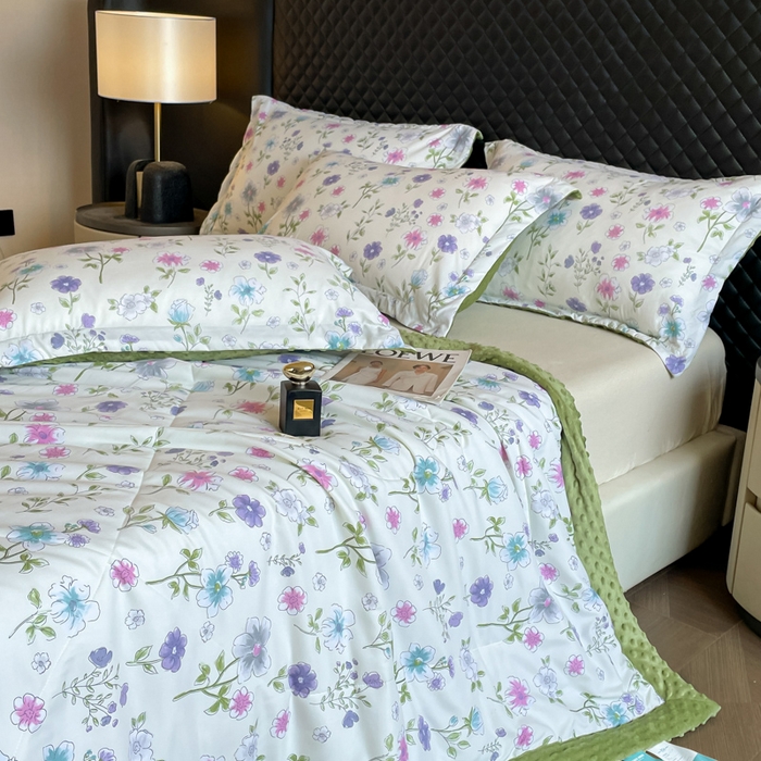 91家纺网 家纺一手货源 找家纺 宝士康家纺 2025新款10A抗菌双层纱豆豆绒夏被 花韵