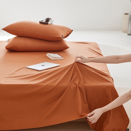 91家纺网 家纺一手货源 找家纺 2025新款A类40S全棉糯感大雁纹提花单品床单 焦糖