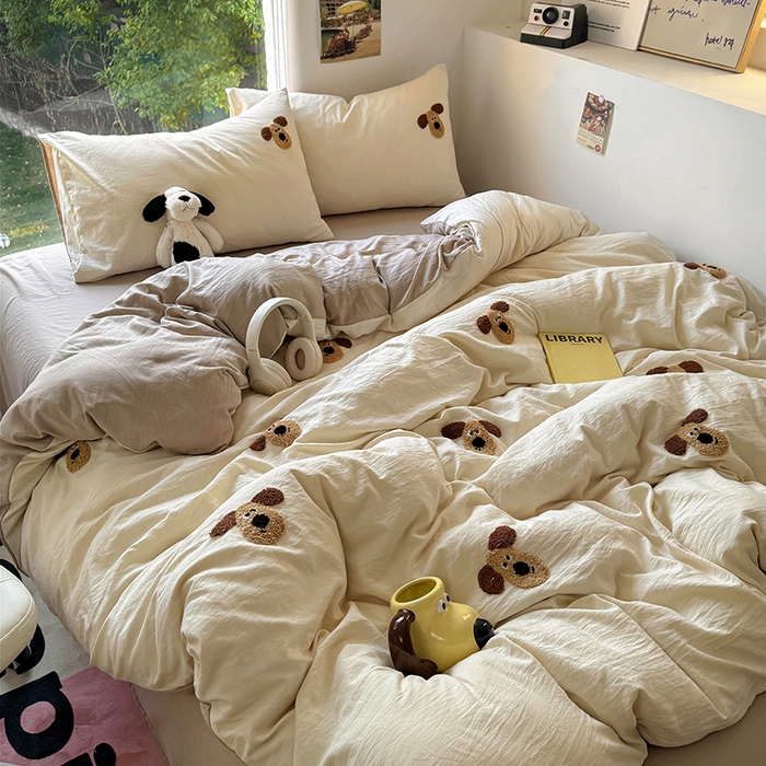 91家纺网 家纺一手货源 找家纺 耀达家居 2025新款A类水洗棉毛巾绣四件套 掌门狗-燕麦