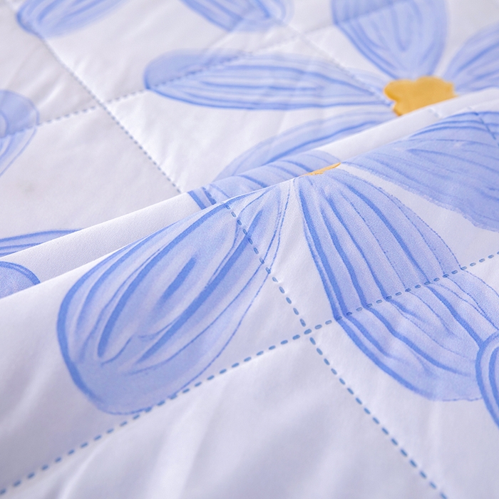 91家纺网 家纺一手货源 找家纺 富艺隆 2025新款超声波亲肤绒夏被夏凉被直播爆款超声波夏被空调被 小情调