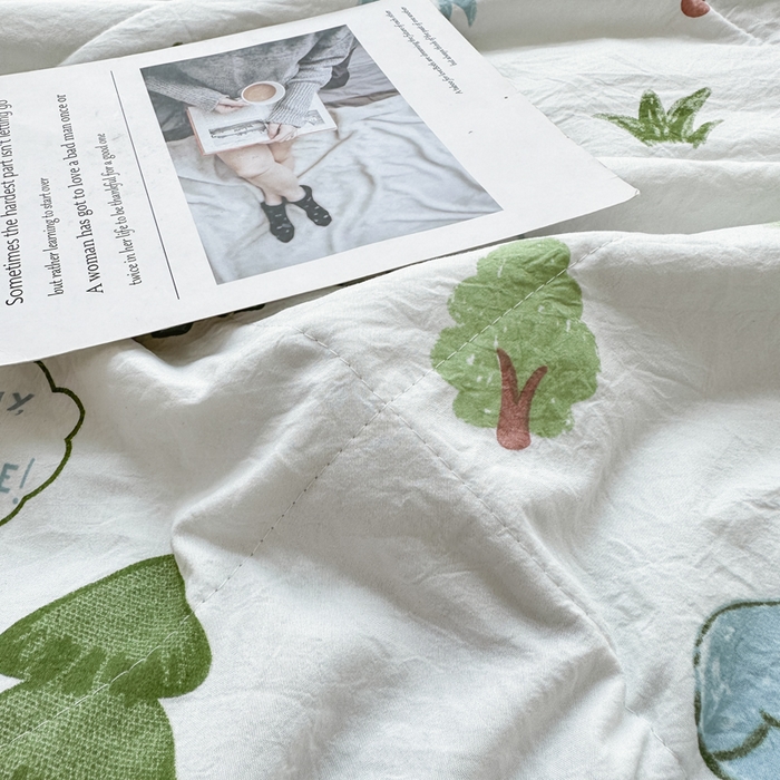 91家纺网 家纺一手货源 找家纺 富艺隆 2025新款A类水洗棉双层纱夏被水洗棉麻空调被直播爆款大豆夏被 恐龙星球