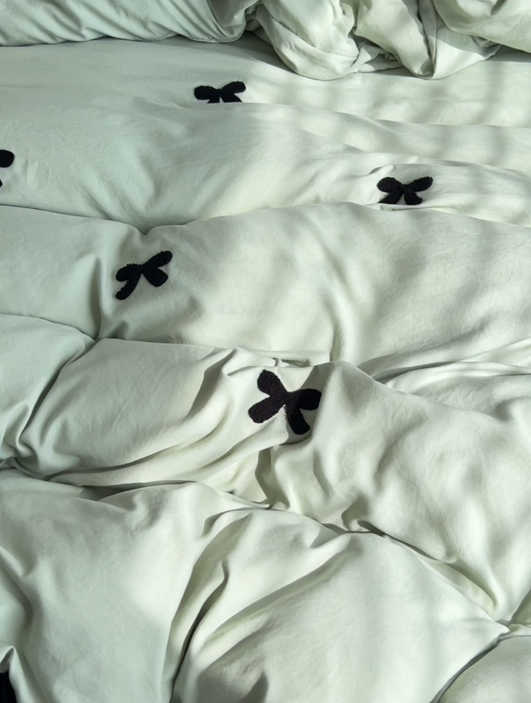 91家纺网 家纺一手货源 找家纺 （总）子钦家纺 2025新款水洗棉云朵棉韩版花边毛巾绣床单，床笠，床裙四件套-蝴蝶结系列