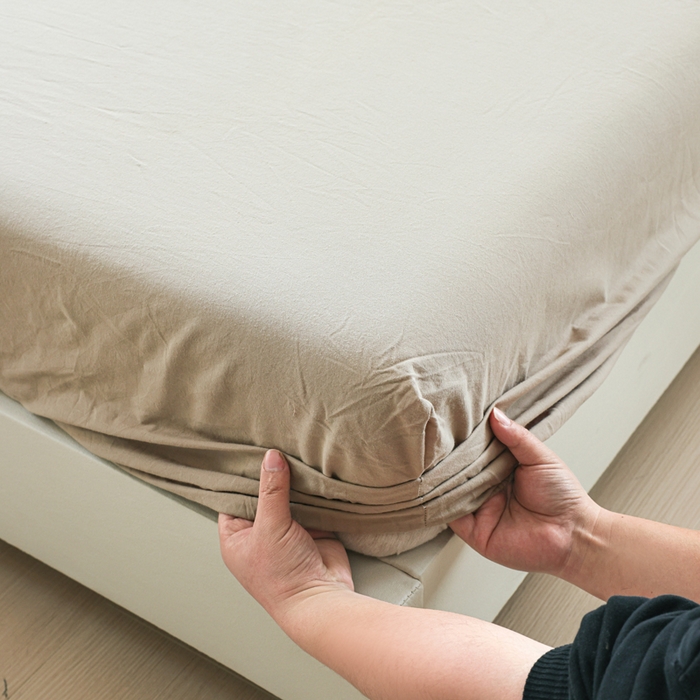 91家纺网 家纺一手货源 找家纺 2025新款全棉A类简约素色水洗棉纯棉单床笠 卡其