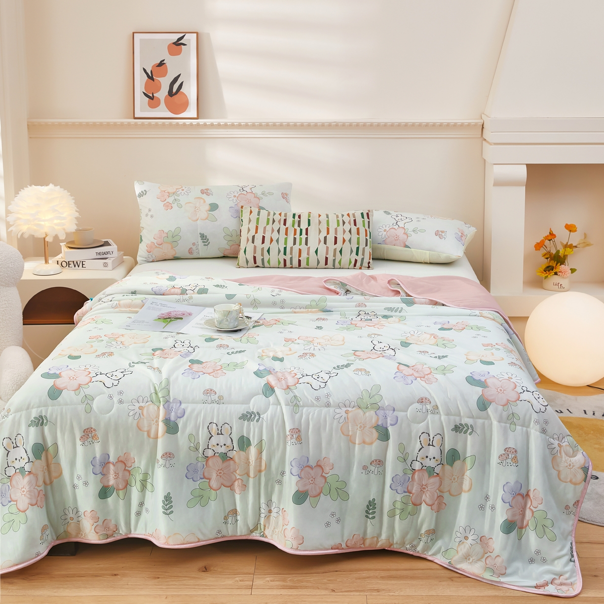 91家纺网 家纺一手货源 找家纺 柏薇 2025新款冰激凌凉感丝印花夏凉被 开心兔子