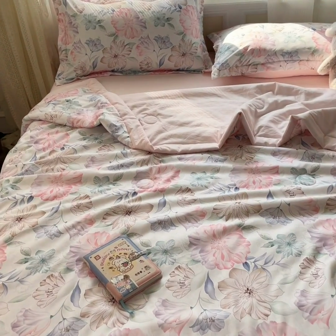 91家纺网 家纺一手货源 找家纺 宝士康家纺 2025新款水洗棉超声波压花夏被 被子被芯 春风十里