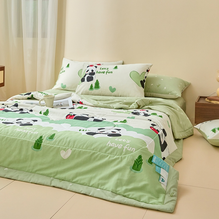 91家纺网 家纺一手货源 找家纺 宝士康家纺 2025新款10A抗菌全棉夏被四件套（床单款） 森林熊猫