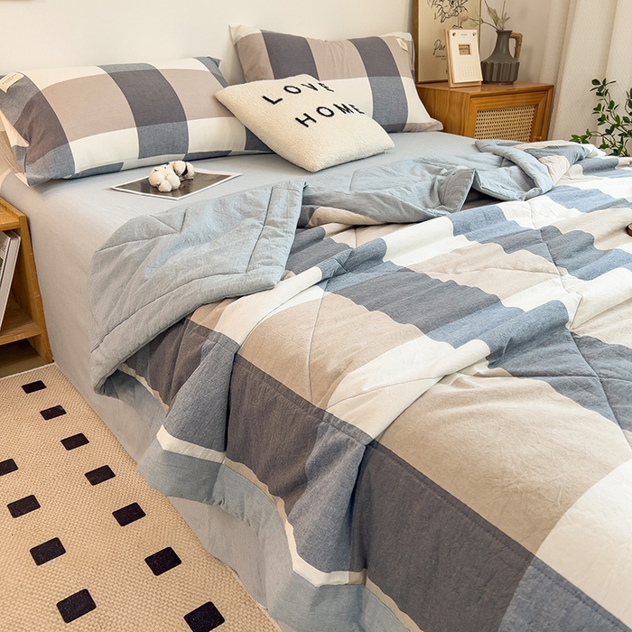 91家纺网 家纺一手货源 找家纺 宝士康家纺 2025新款10A抗菌无印风夏被 被子被芯 深蓝大格