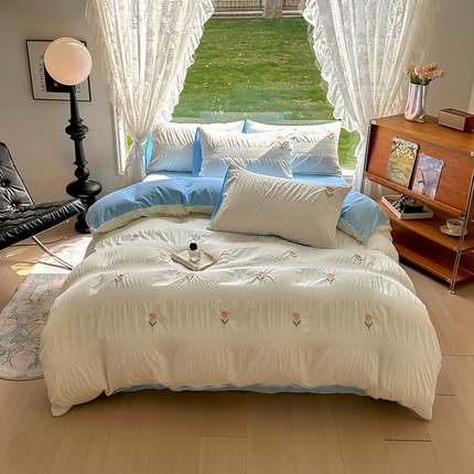 91家纺网 家纺一手货源 找家纺 （总）灰鲸 2025新款泡泡纱郁金香、蝴蝶结满绣系列套件