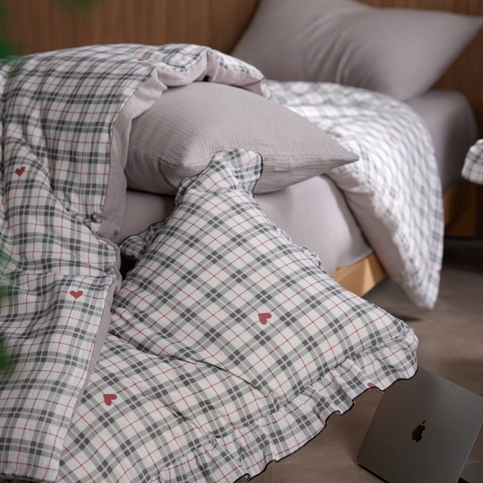 91家纺网 家纺一手货源 找家纺 安莱生活 2025新款全棉精梳棉双层纱绉纱数码印花四件套 海派甜心-灰