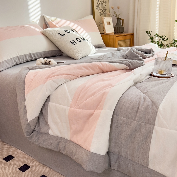 91家纺网 家纺一手货源 找家纺 宝士康家纺 2025新款10A抗菌无印风夏被四件套 桃玉粉