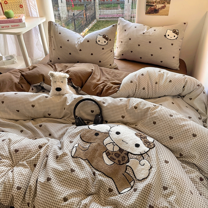 91家纺网 家纺一手货源 找家纺 耀达家居 2025新款A类水洗棉毛巾绣四件套 美拉德凯蒂