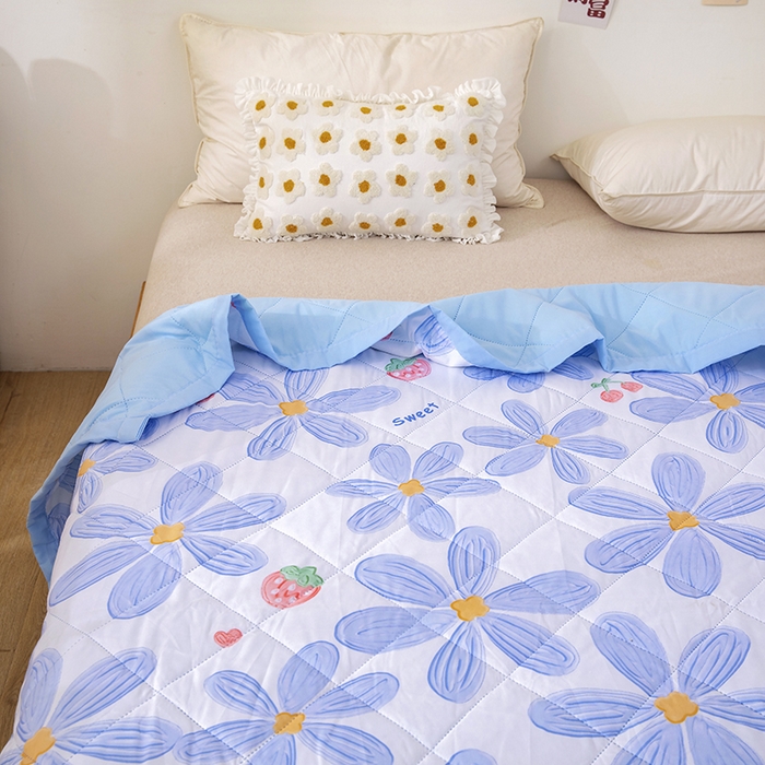 91家纺网 家纺一手货源 找家纺 富艺隆 2025新款超声波亲肤绒夏被夏凉被直播爆款超声波夏被空调被 小情调