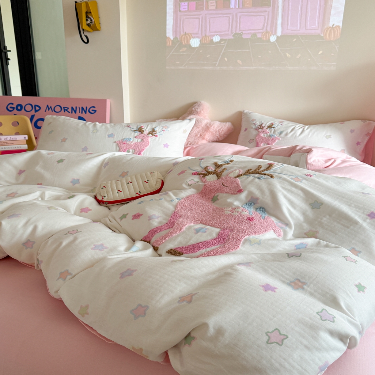 91家纺网 家纺一手货源 找家纺 柚子 2025春夏新款全棉纯棉双层纱毛巾绣四件套 麋鹿