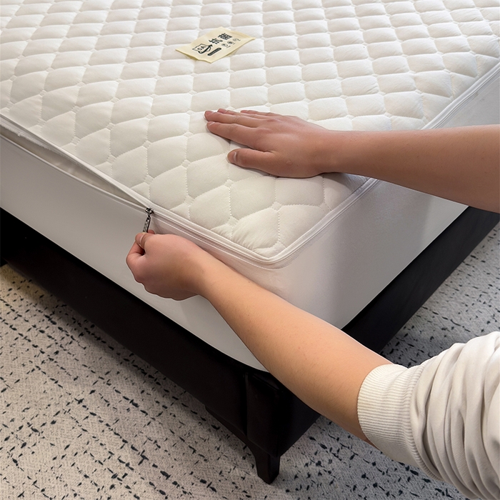 91家纺网 家纺一手货源 找家纺 叠派家纺 2025新款5A抗菌A类夹棉床笠经典款防水款系列 莹月白-小格子经典款