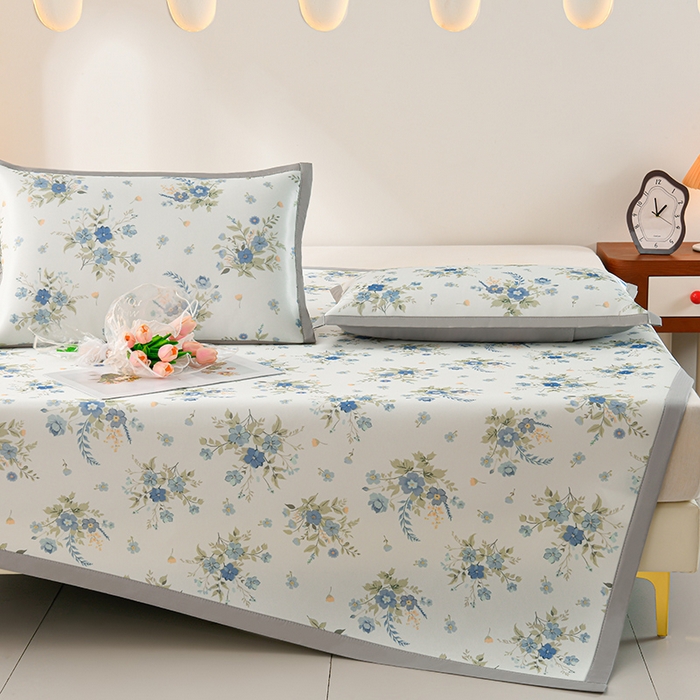 91家纺网 家纺一手货源 找家纺 简一 2025新款A类碳光印花数码冰丝凉席系列-床单款 浪漫花影