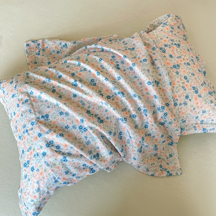 91家纺网 家纺一手货源 找家纺 宝士康家纺 2025新款10A抗菌双层纱豆豆绒夏被 朝花夕拾