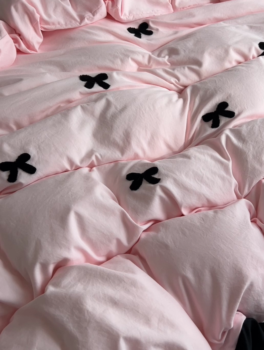 91家纺网 家纺一手货源 找家纺 （总）子钦家纺 2025新款水洗棉云朵棉韩版花边毛巾绣床单，床笠，床裙四件套-蝴蝶结系列