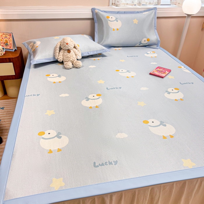 91家纺网 家纺一手货源 找家纺 慕尚家纺 2025新款数码印花床席床笠款冰藤席 床席款-柯尔鸭