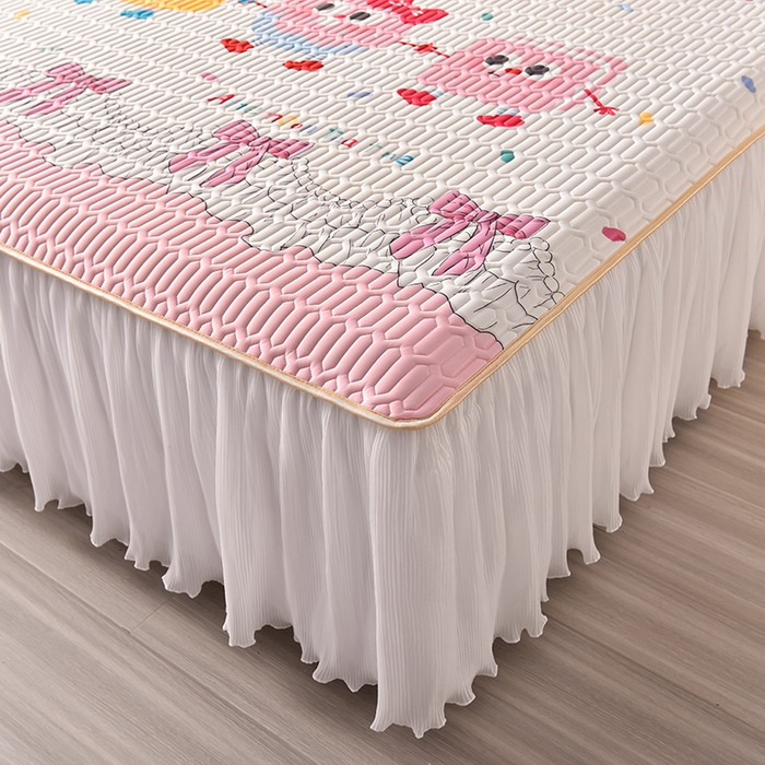 91家纺网 家纺一手货源 找家纺 炫拼家纺 2025新款凉感丝印花床裙款乳胶凉席三件套 甜心派